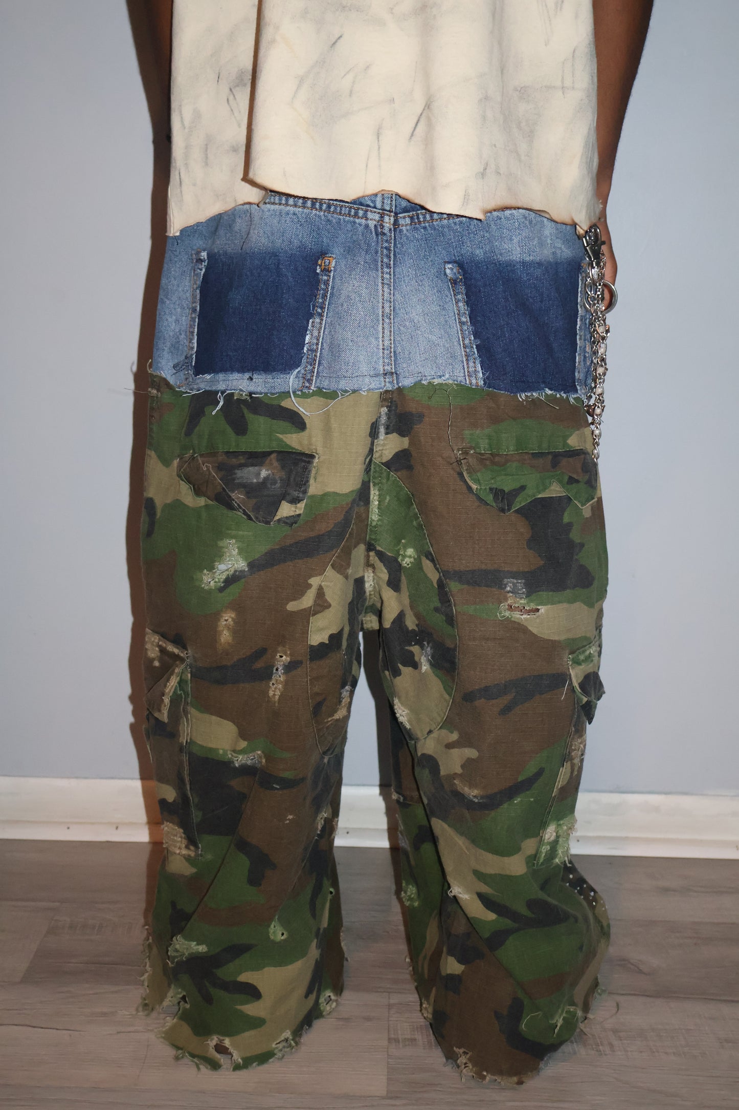 5/6 ICED OUT CAMO SHORTS